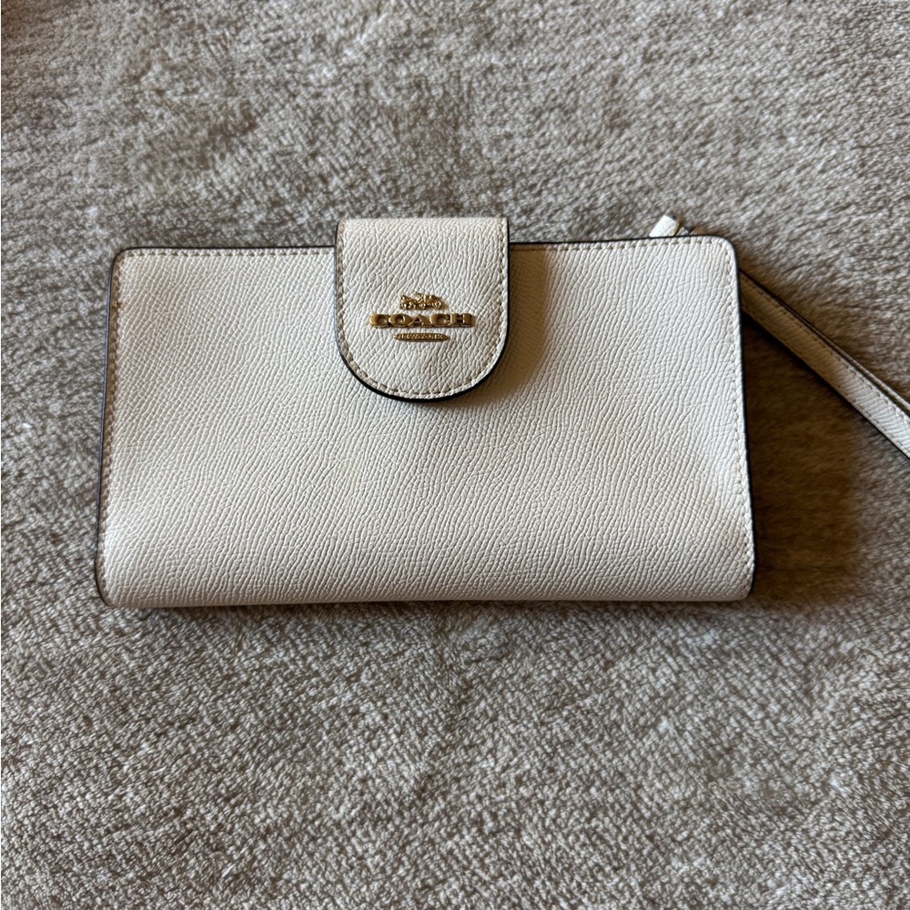 Coach Women's Tech Phone Wallet (Crossgrain Leather - Chalk)